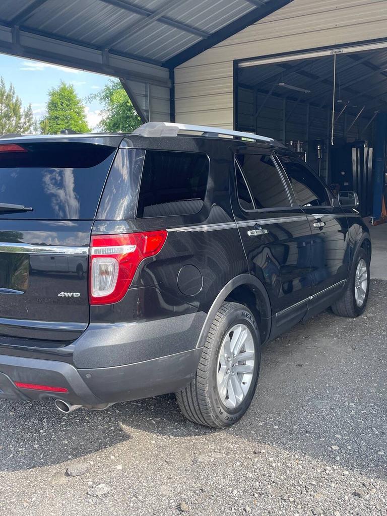 2015 Ford Explorer - $11,995