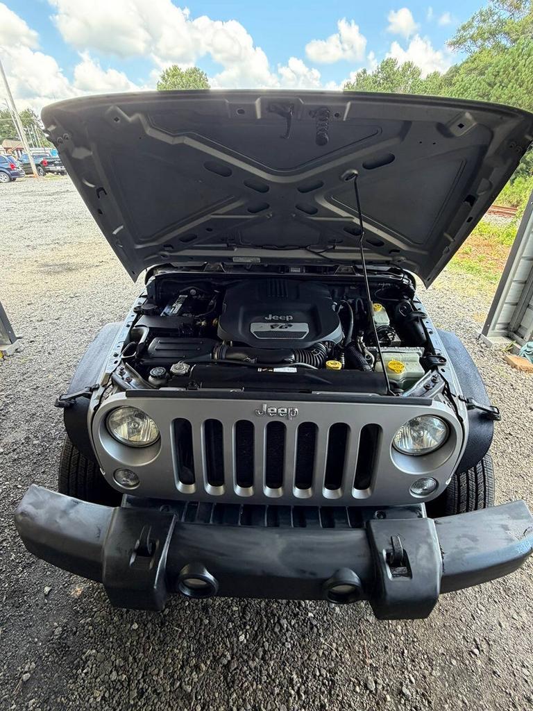 2014 Jeep Wrangler - $14,995