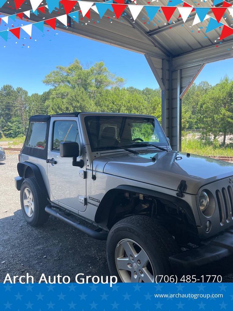 2014 Jeep Wrangler - $14,995