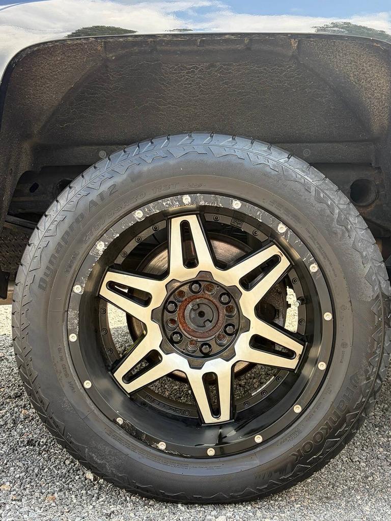 2017 Chevrolet Silverado - $19,995