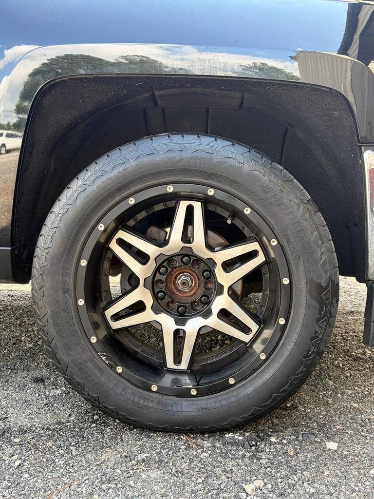 2017 Chevrolet Silverado - $19,995