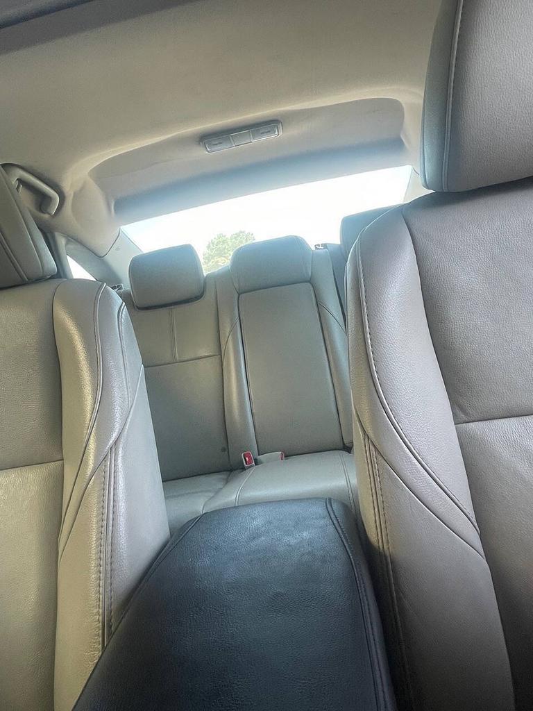 2017 Toyota Avalon - $16,900