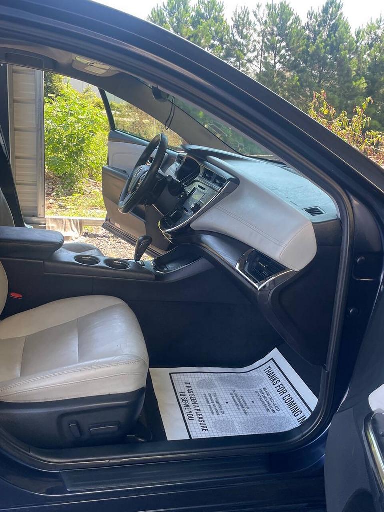 2017 Toyota Avalon - $16,900