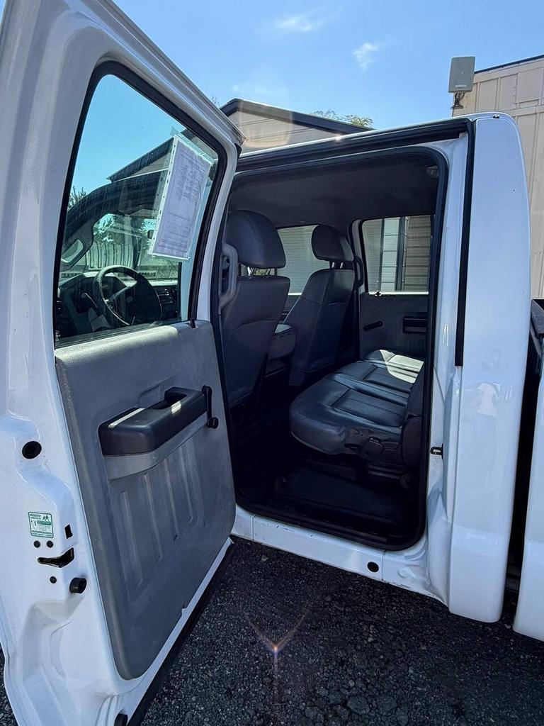2015 Ford F-250 - $21,900