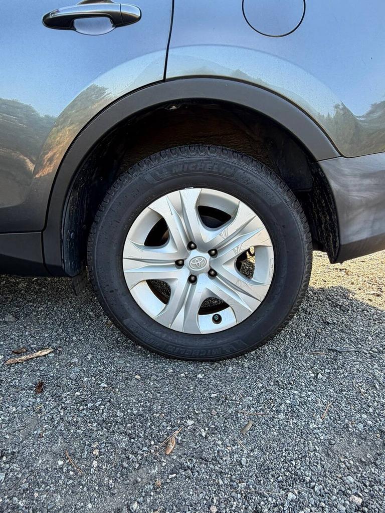 2015 Toyota RAV4 - $13,995