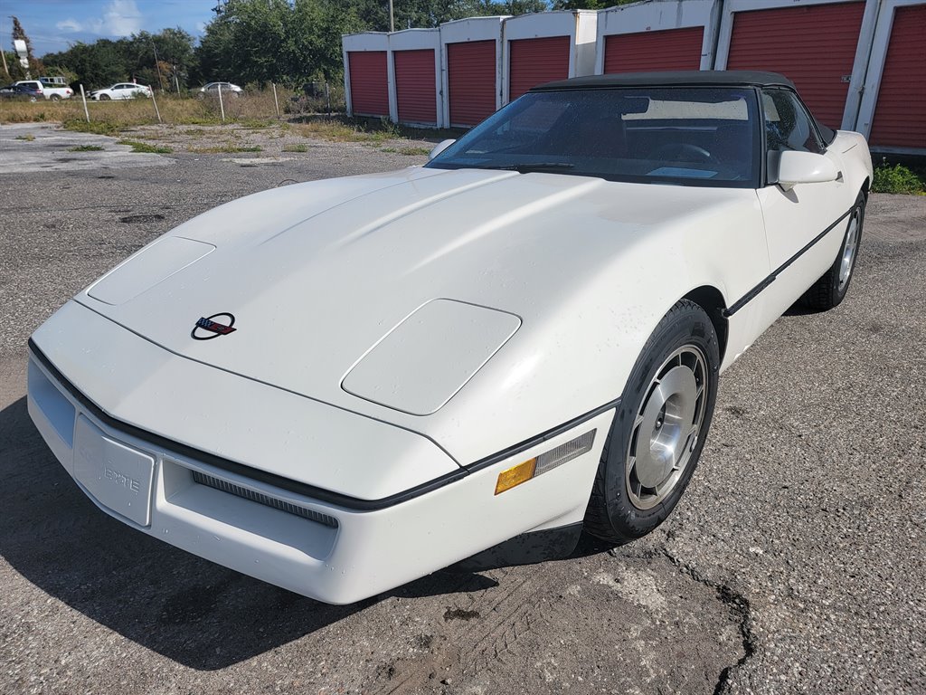 1987 CHEVROLET Corvette Convertible - $6,200