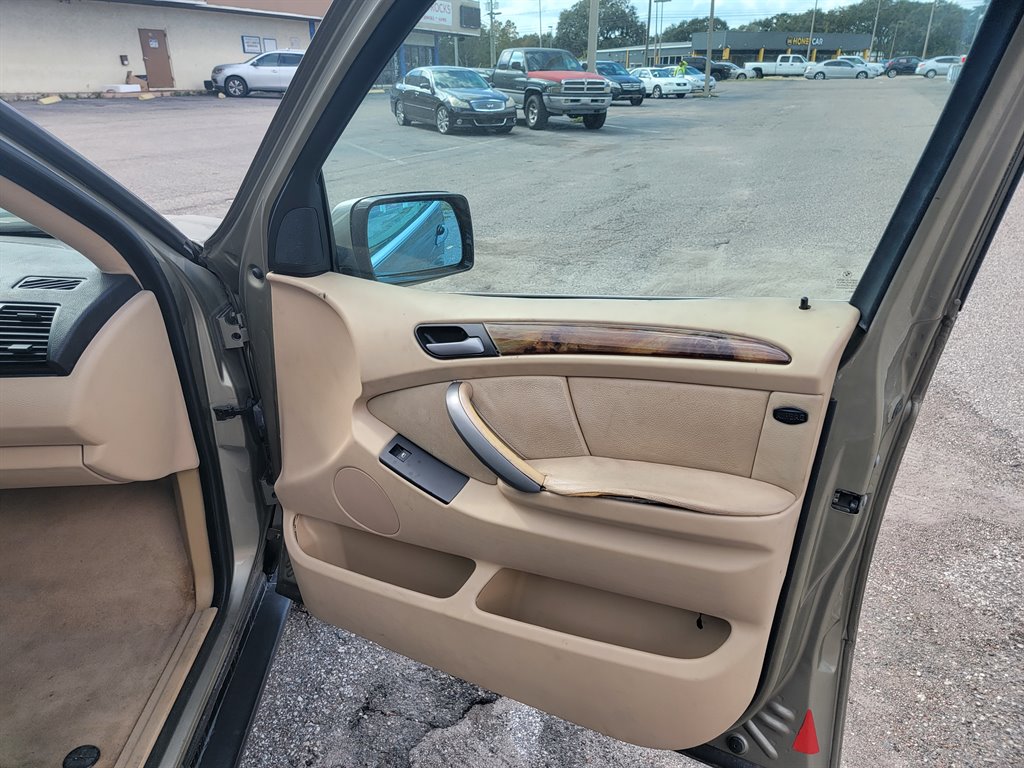 2004 BMW X5 SUV / Crossover - $6,200