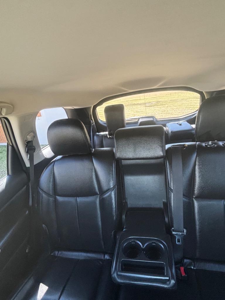 2015 Nissan Pathfinder SV photo