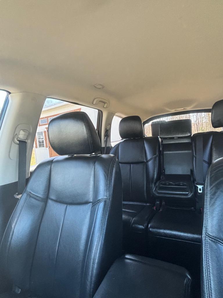 2015 Nissan Pathfinder SV photo