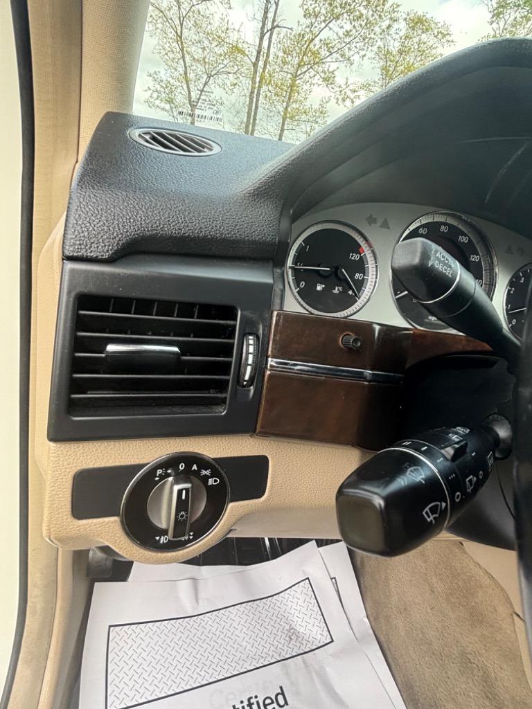 2010 Mercedes-Benz GLK-Class GLK350 photo