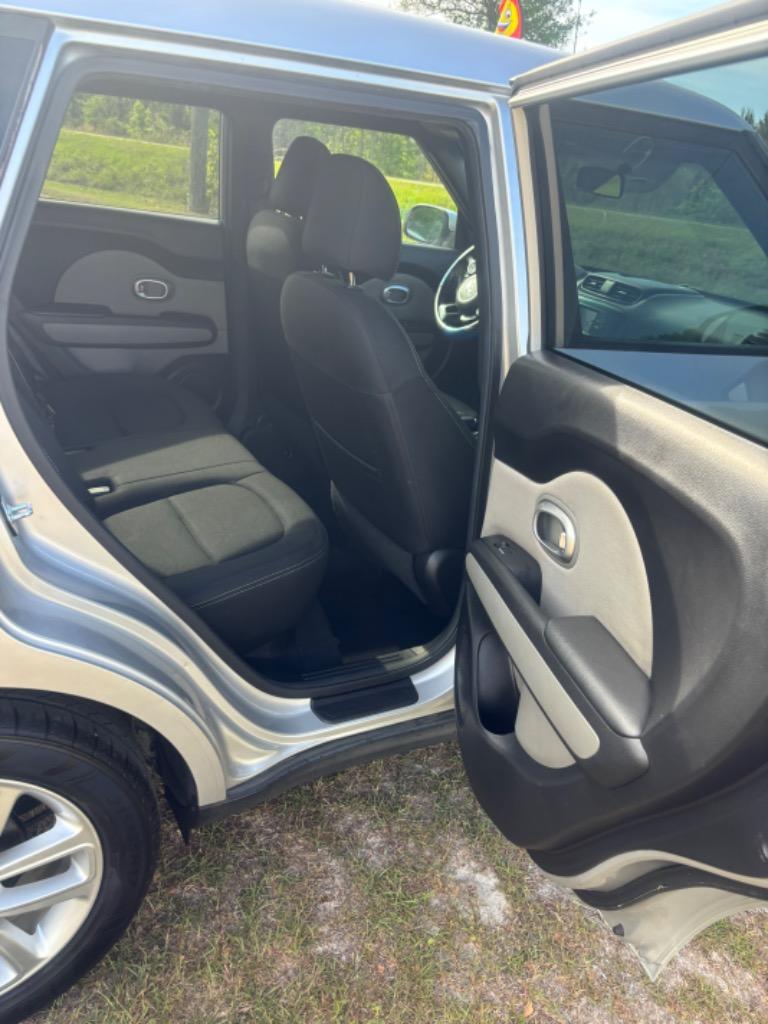 2017 Kia Soul + photo