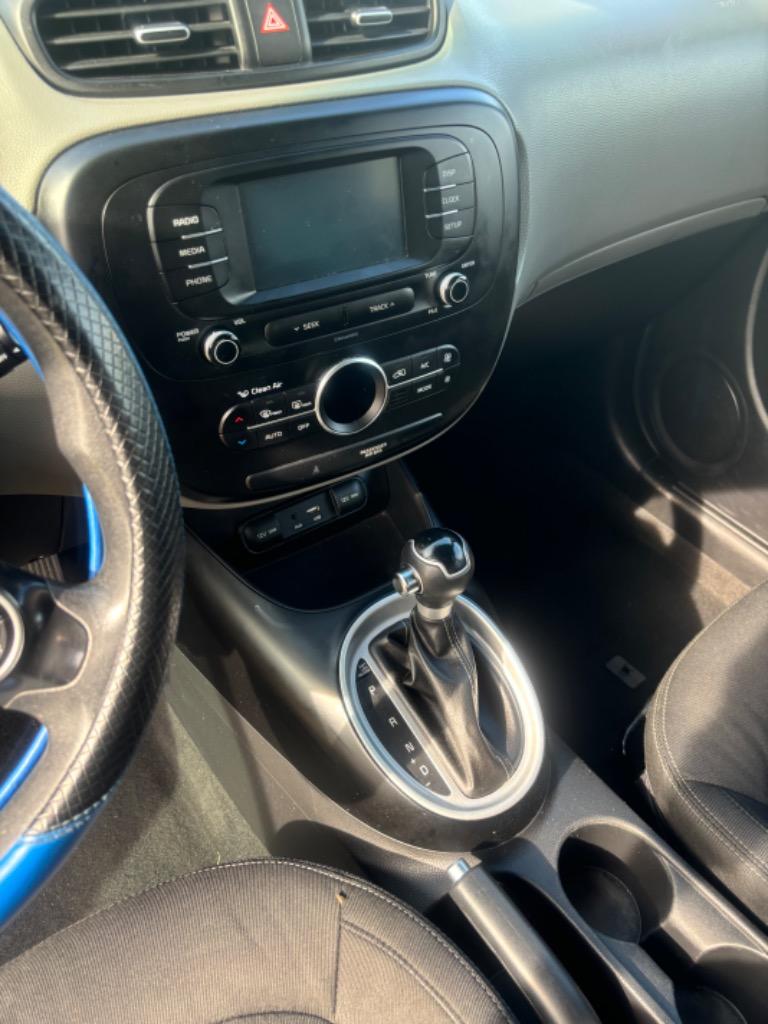 2017 Kia Soul + photo