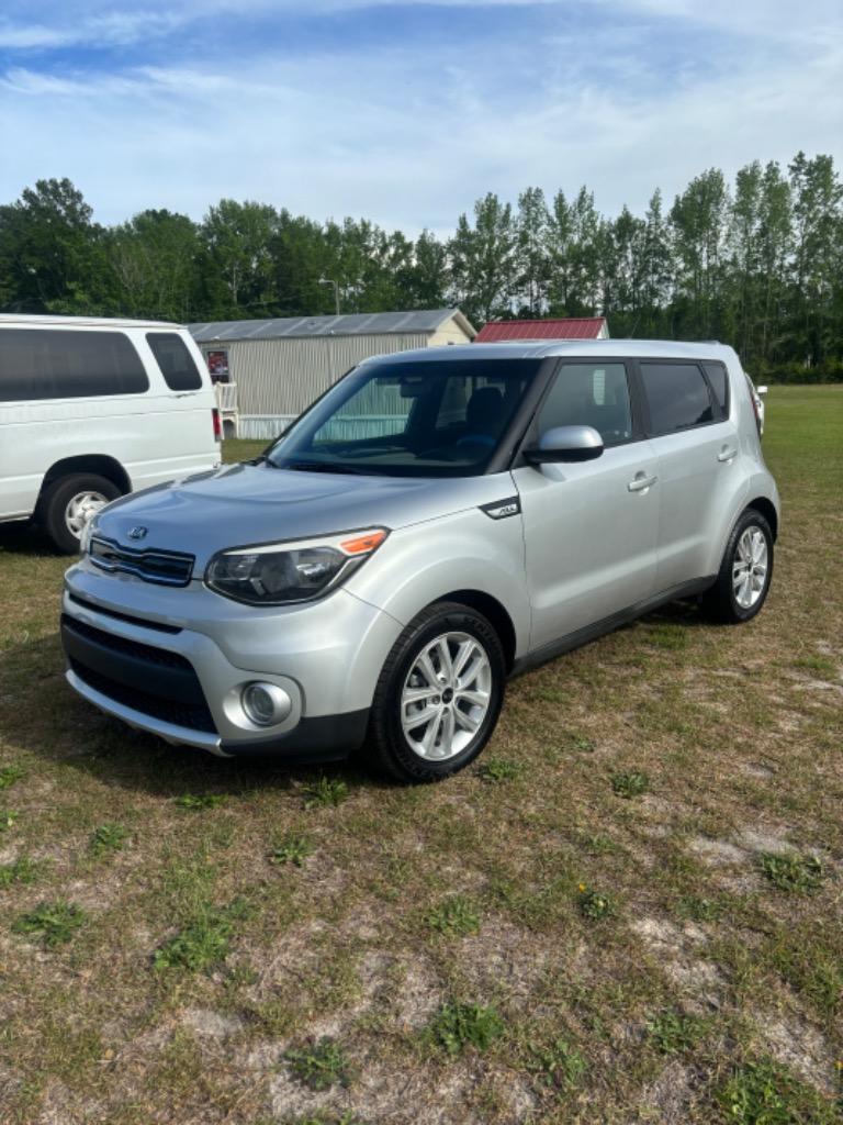 2017 Kia Soul + photo