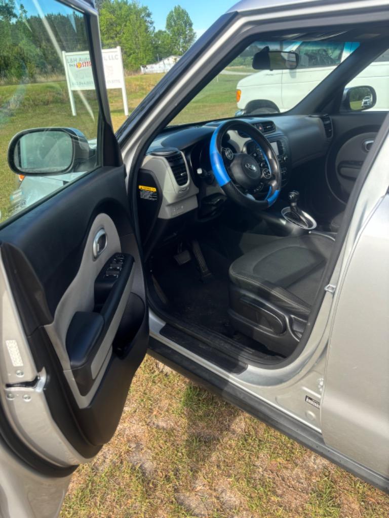 2017 Kia Soul + photo