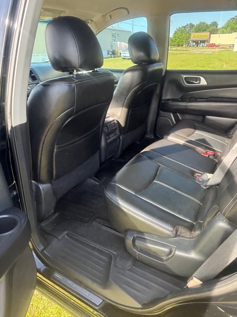 2014 Nissan Pathfinder S photo
