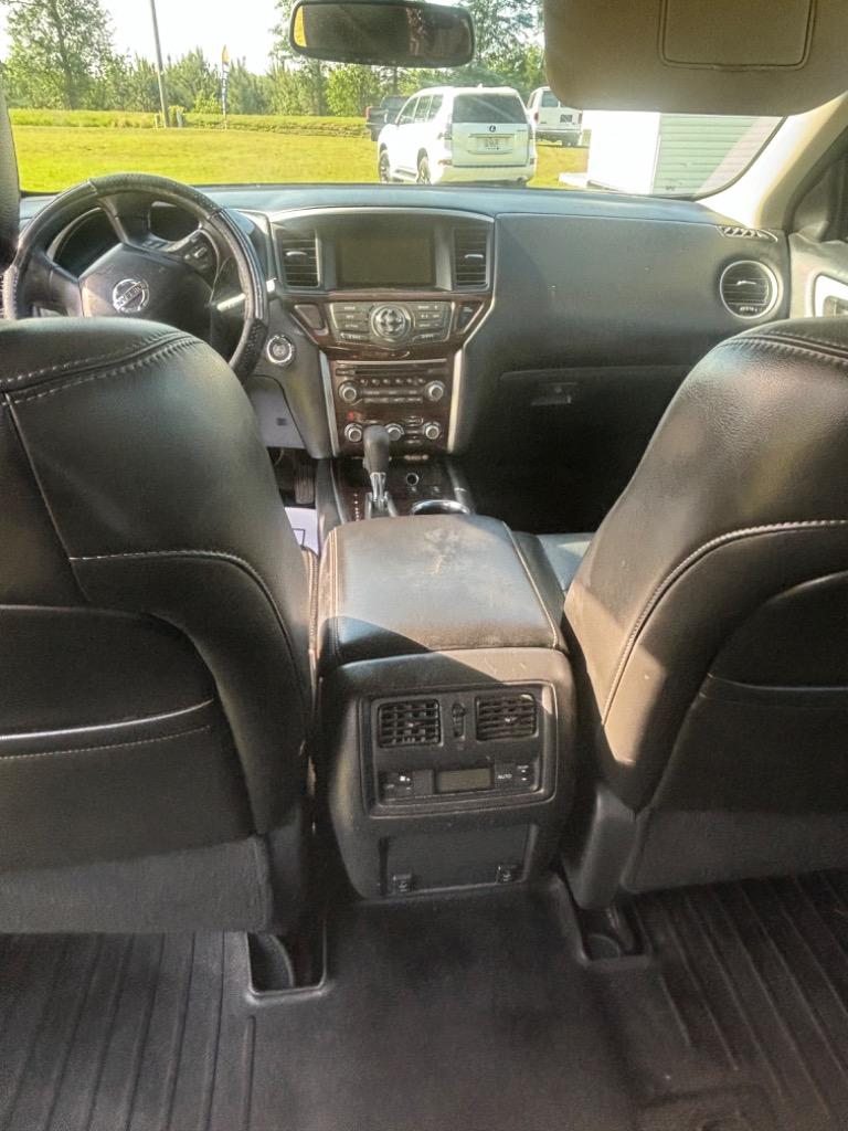 2014 Nissan Pathfinder S photo