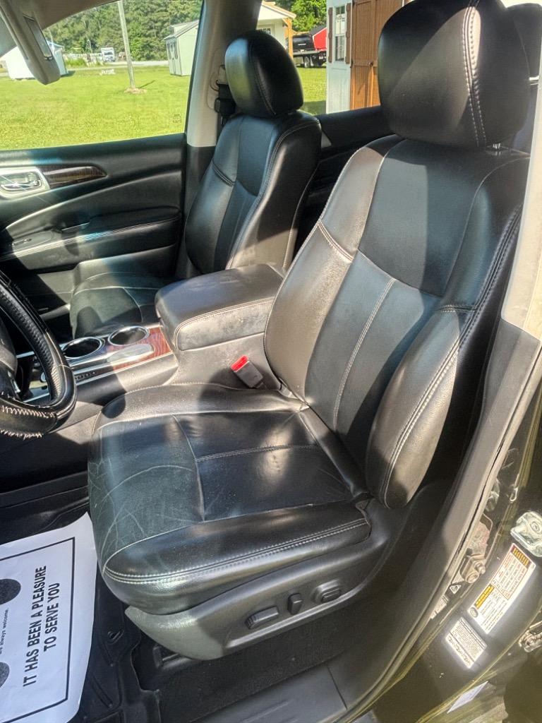 2014 Nissan Pathfinder S photo