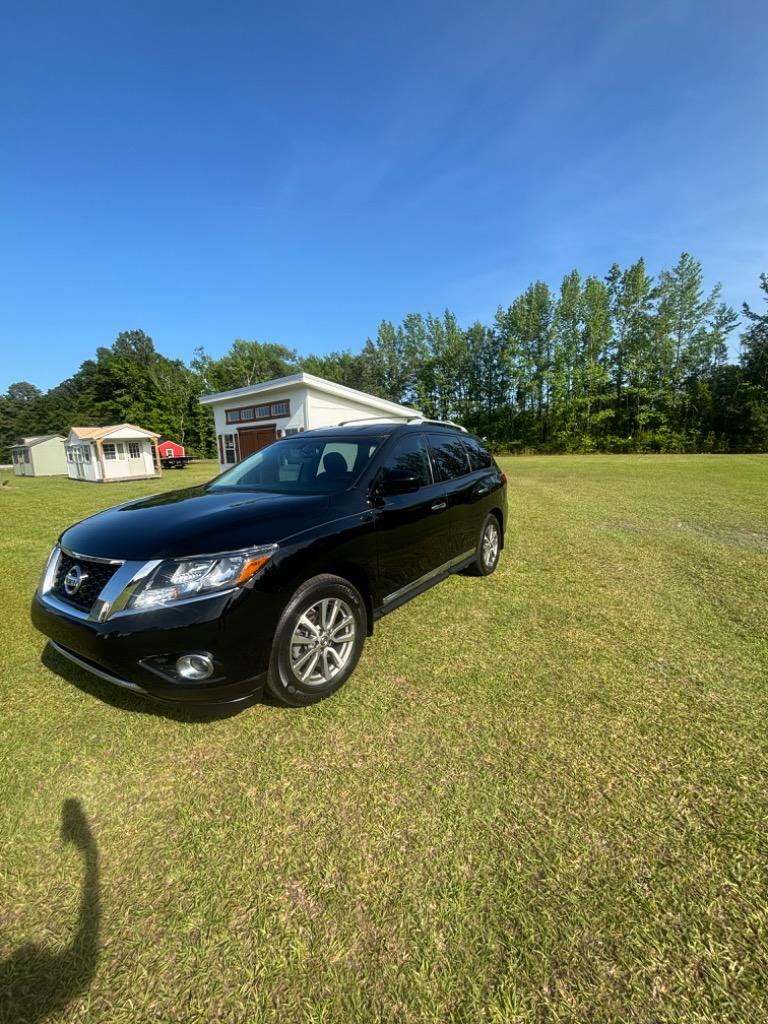 2014 Nissan Pathfinder S photo