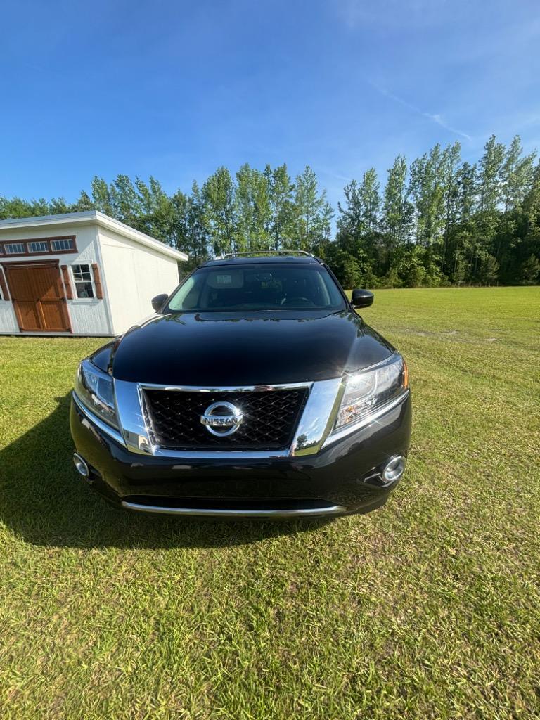 2014 Nissan Pathfinder S photo