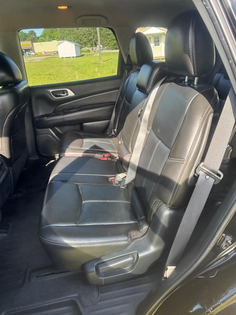 2014 Nissan Pathfinder S photo