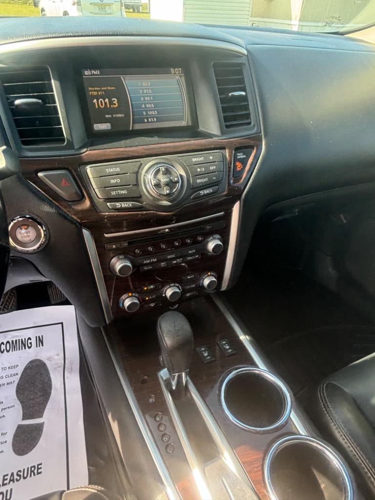 2014 Nissan Pathfinder S photo