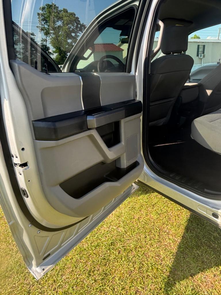 2019 Ford F150 XLT photo
