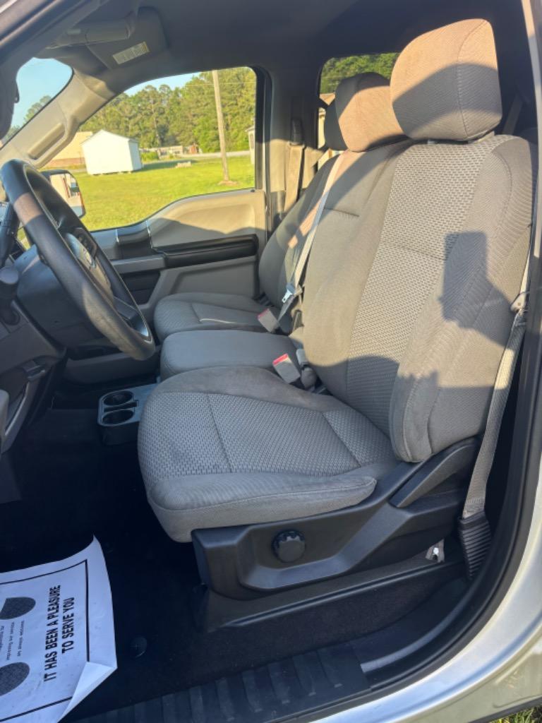 2019 Ford F150 XLT photo