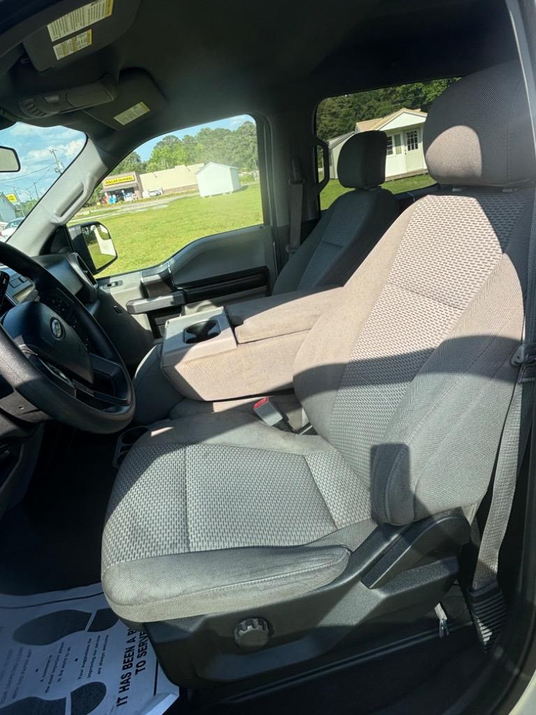 2019 Ford F150 XLT photo