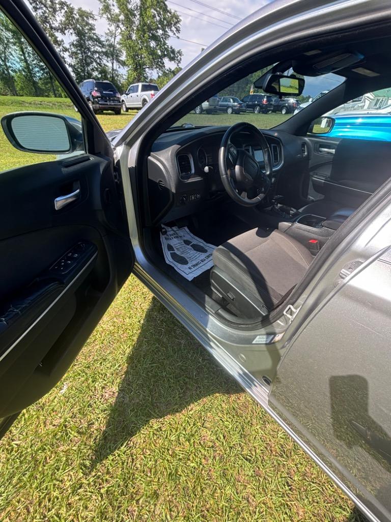 2015 Dodge Charger SE photo