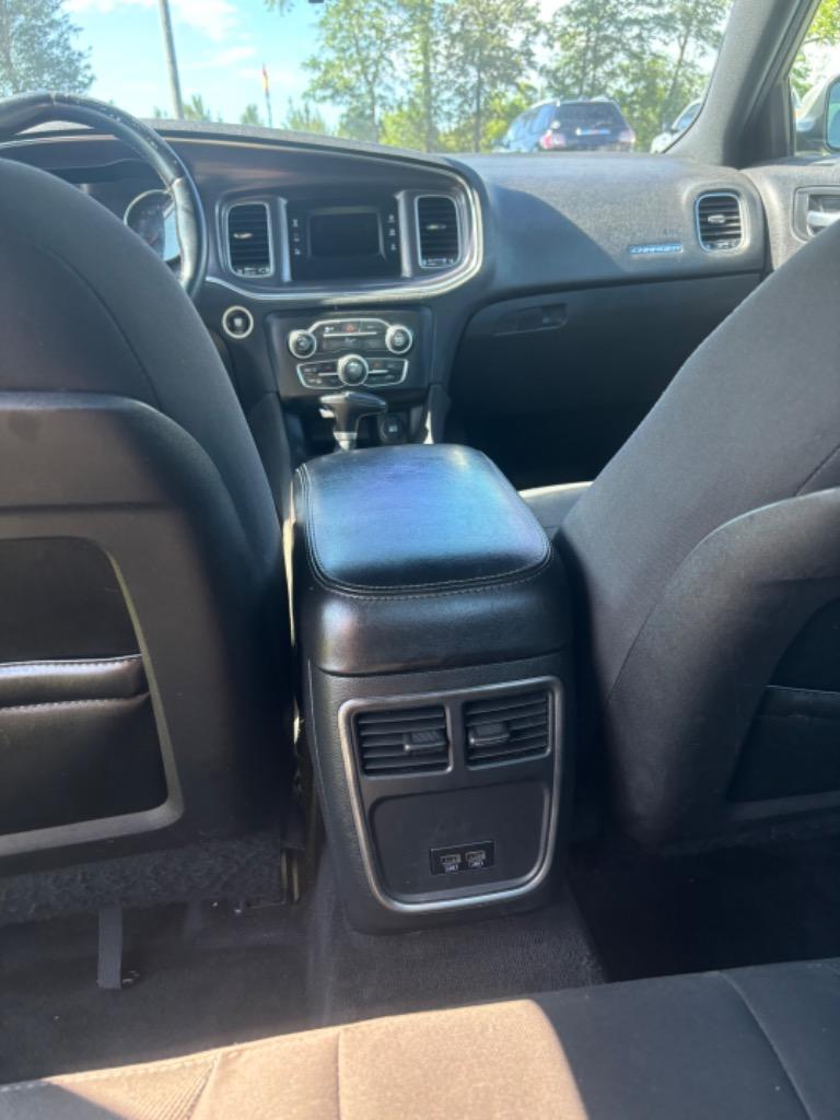 2015 Dodge Charger SE photo