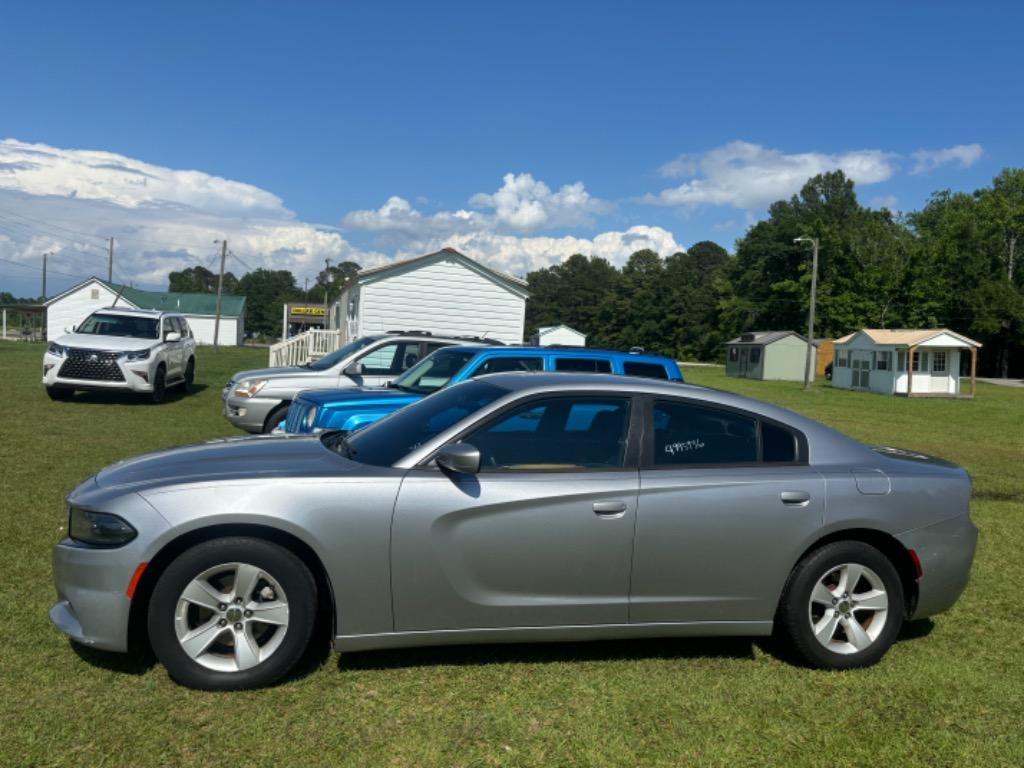 2015 Dodge Charger SE photo