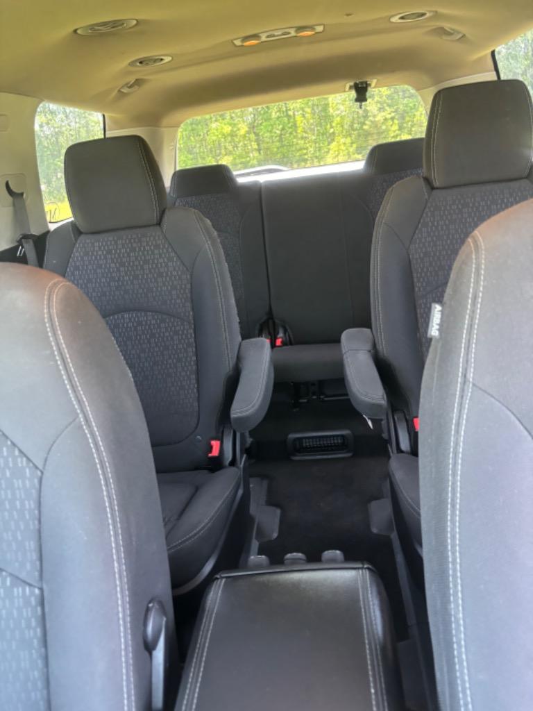 2016 GMC Acadia SLE2 photo