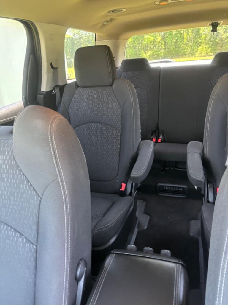 2016 GMC Acadia SLE2 photo