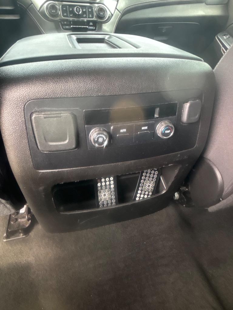 2017 Chevrolet Suburban - $15,225
