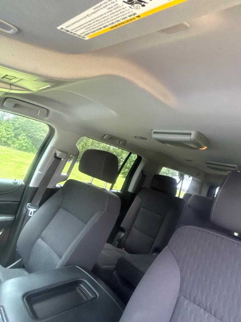 2017 Chevrolet Suburban - $15,225