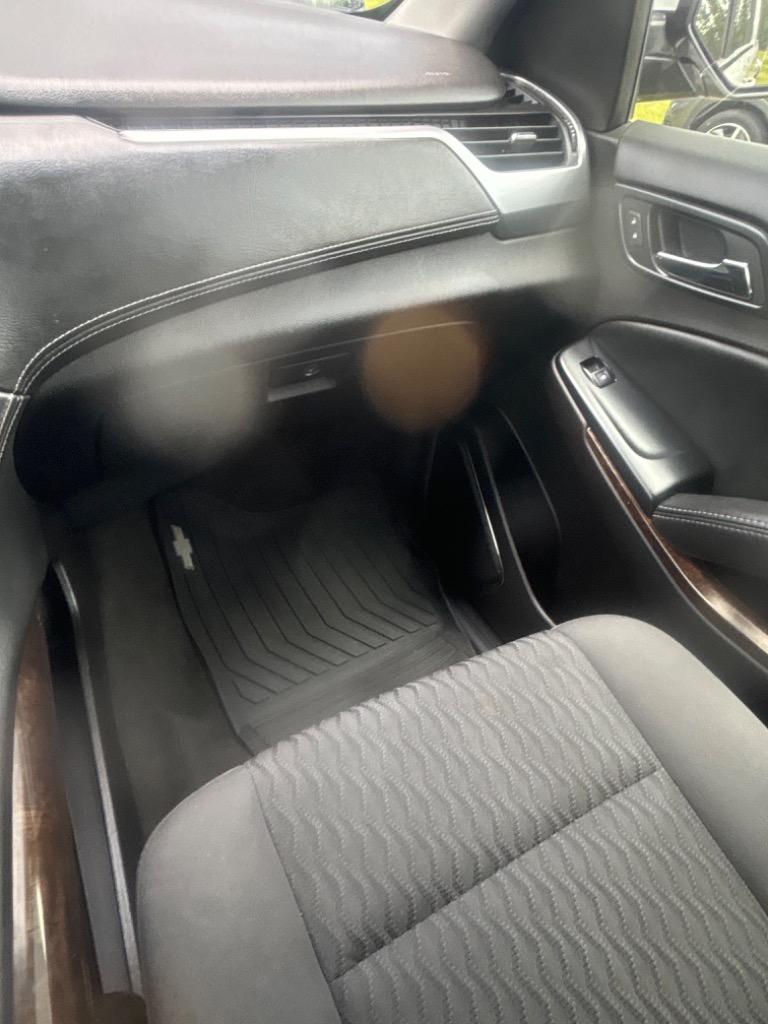 2017 Chevrolet Suburban - $15,225