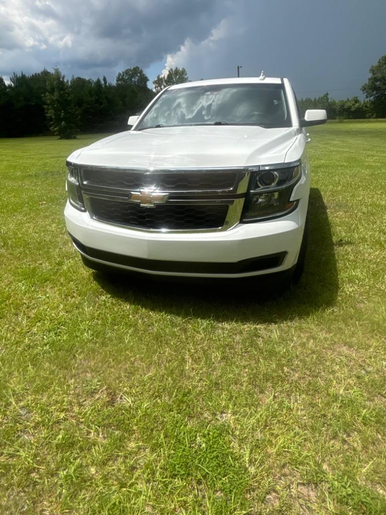2017 Chevrolet Suburban - $15,225