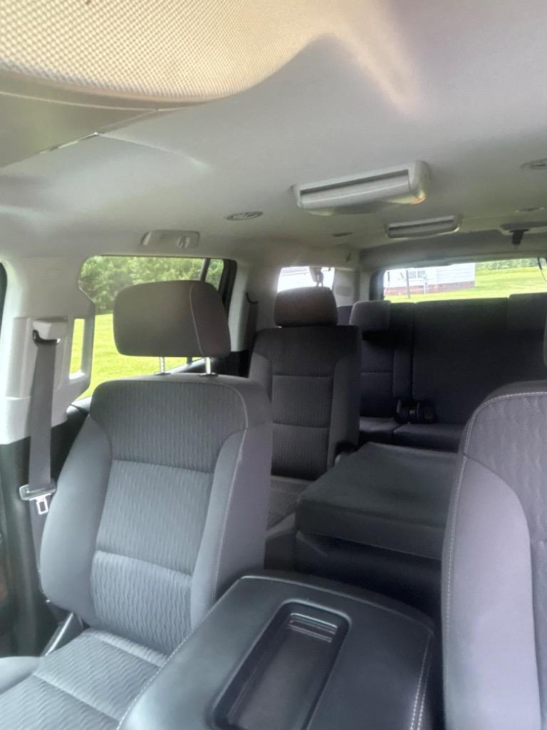 2017 Chevrolet Suburban - $15,225
