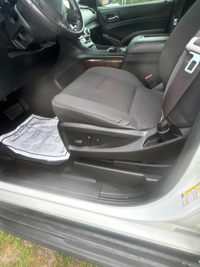 2017 Chevrolet Suburban - $15,225