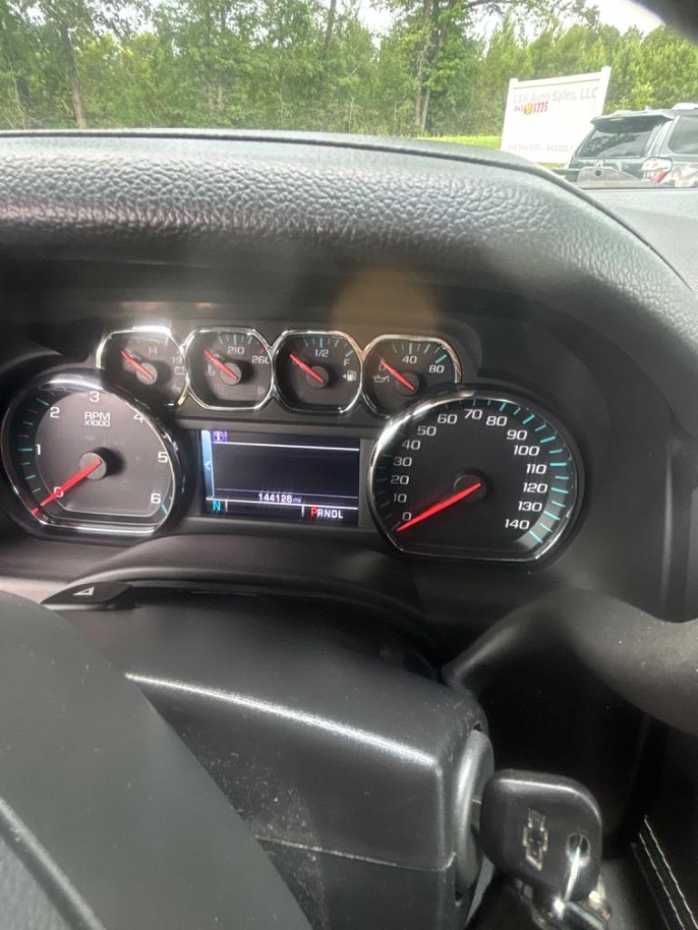2017 Chevrolet Suburban - $15,225