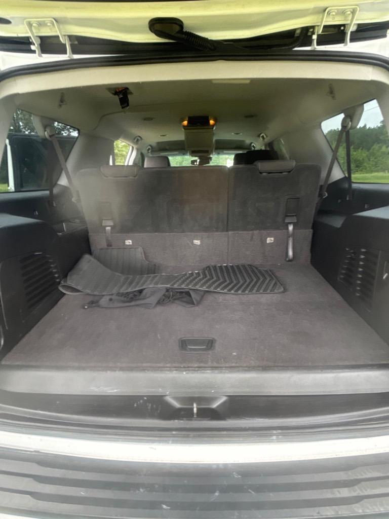 2017 Chevrolet Suburban - $15,225