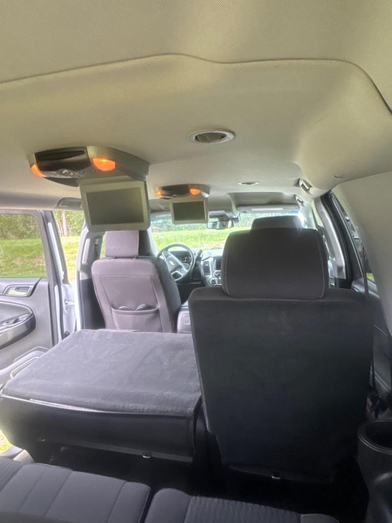 2017 Chevrolet Suburban - $15,225