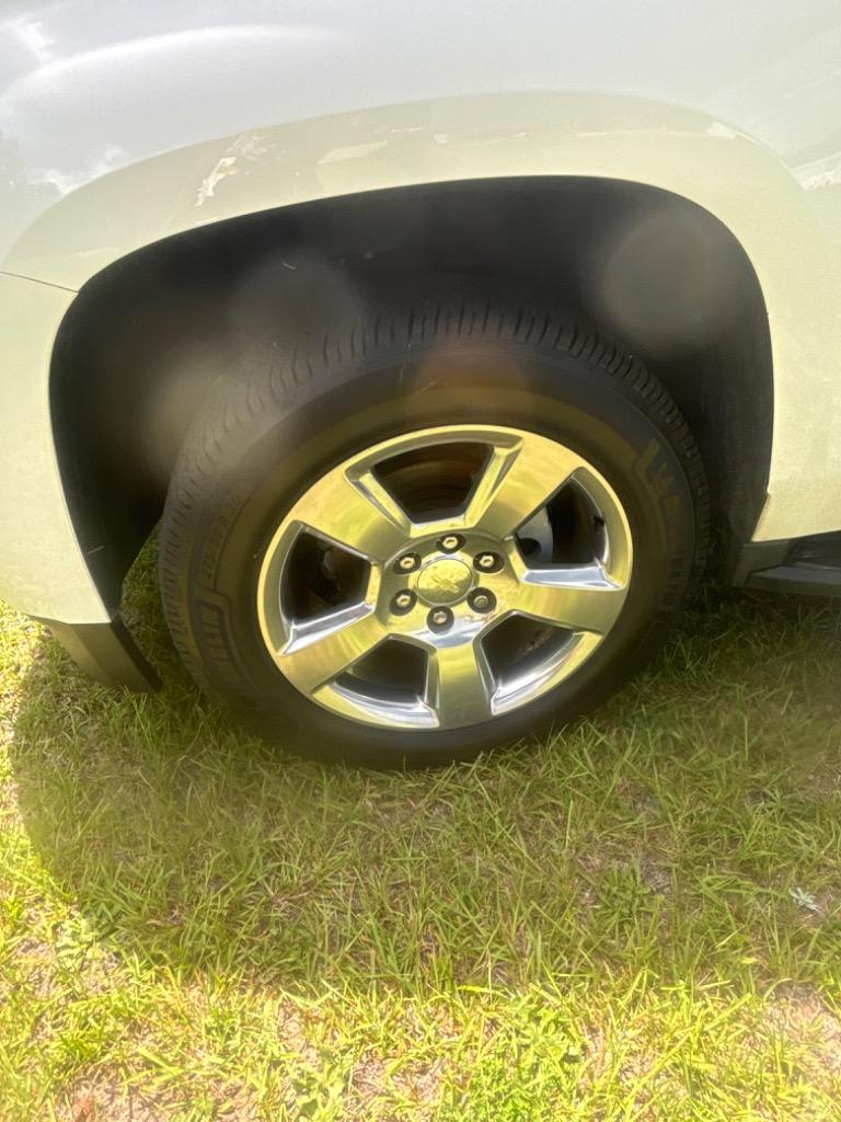 2017 Chevrolet Suburban - $15,225