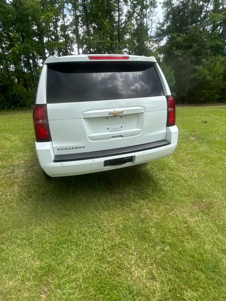 2017 Chevrolet Suburban - $15,225