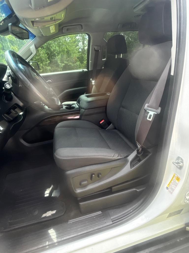 2017 Chevrolet Suburban - $15,225