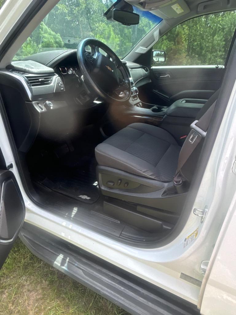 2017 Chevrolet Suburban - $15,225