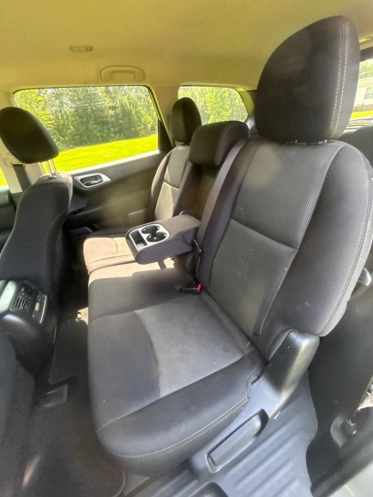 2017 Nissan Pathfinder - $5,445