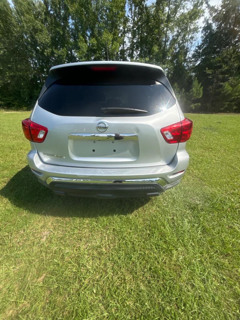 2017 Nissan Pathfinder - $5,445