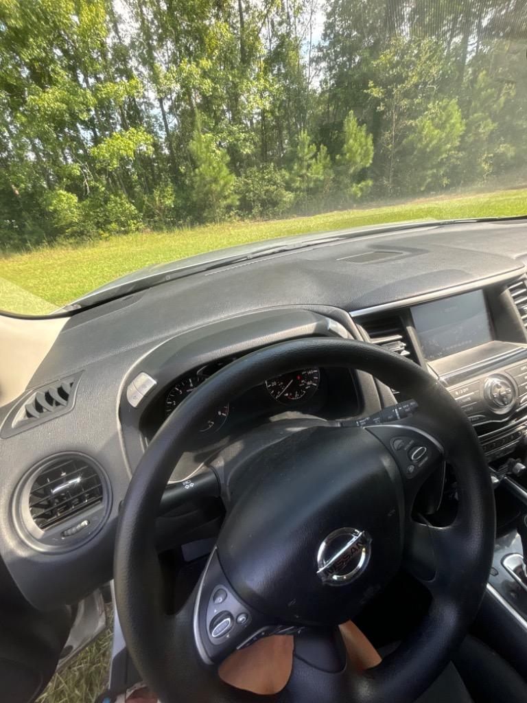 2017 Nissan Pathfinder - $5,445