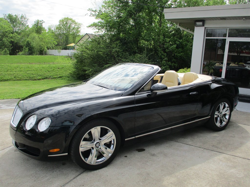 The 2007 Bentley Legend photos
